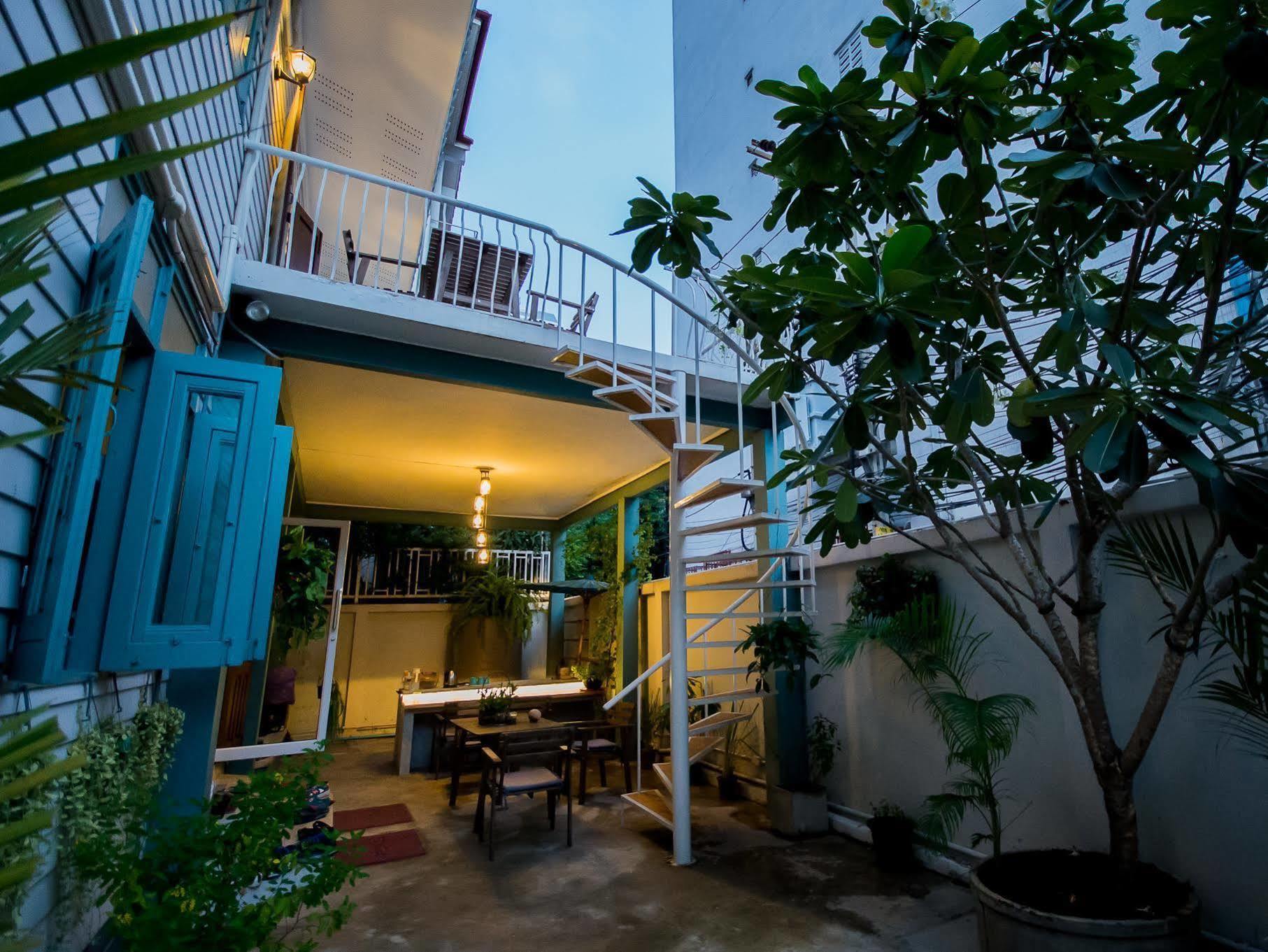 Fu House Hostel Bangkok Exterior foto